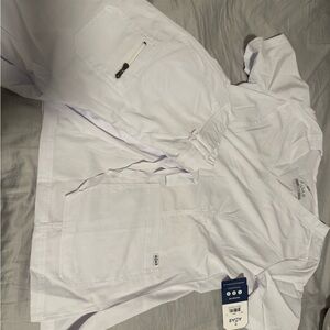 NEW! Adar white scrub set